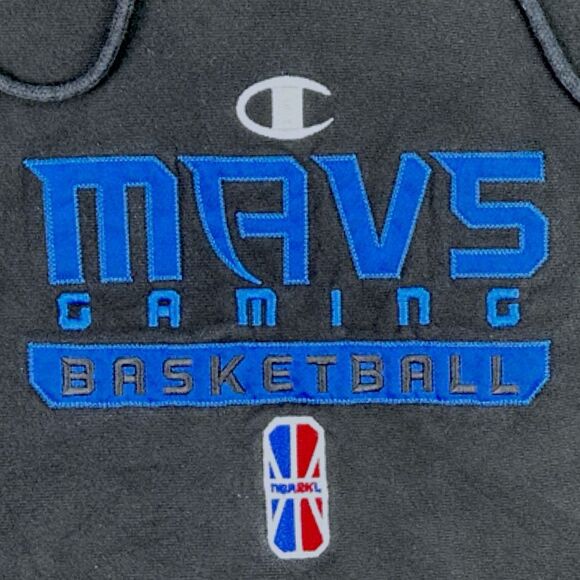 Champion Reverse Weave MAVS Gaming Basketball Hoodie - Size Large - Picture 2 of 6